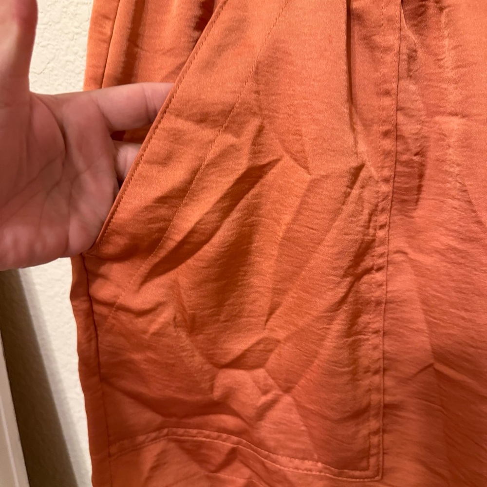 A New Day Women's Satin High Rise Pull On Shorts XL Orange Stretchy W Pockets - Picture 6 of 12